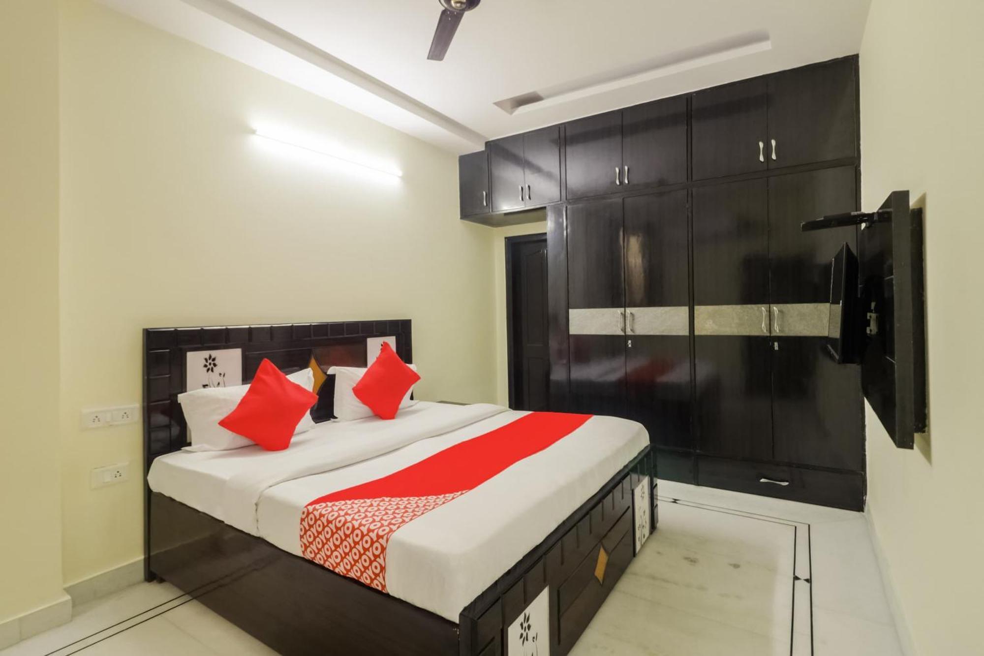 Golden Bridge Hotel Ню Делхи Екстериор снимка