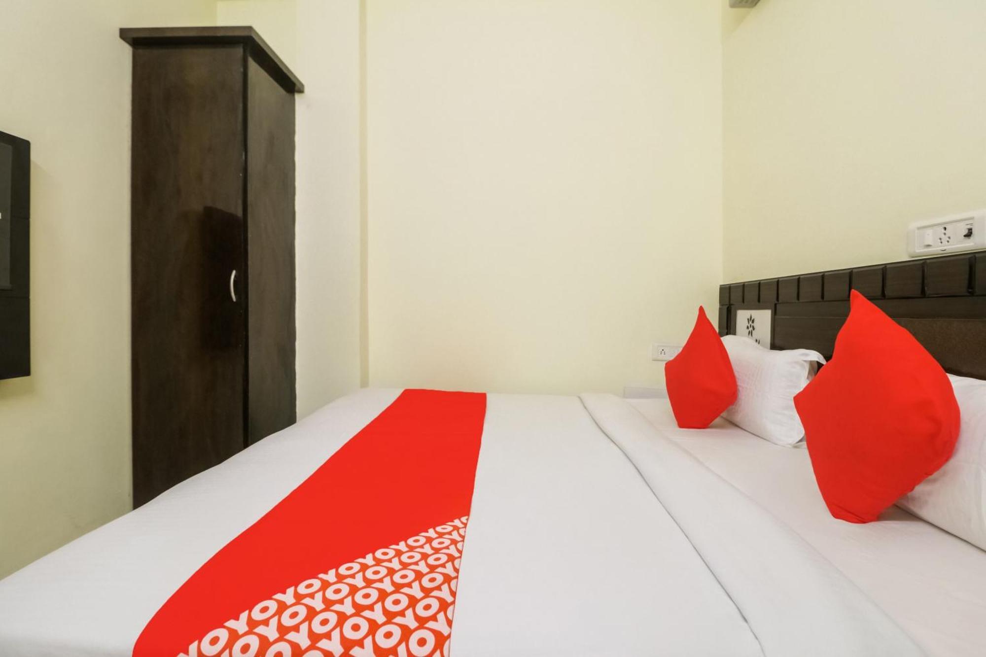 Golden Bridge Hotel Ню Делхи Екстериор снимка