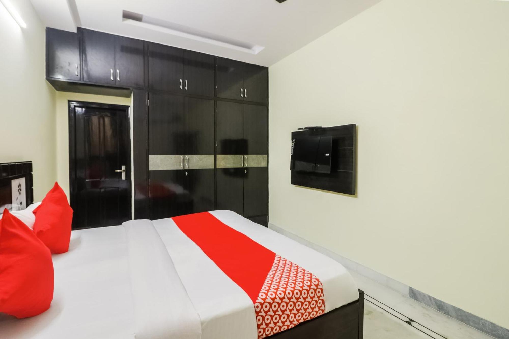 Golden Bridge Hotel Ню Делхи Екстериор снимка